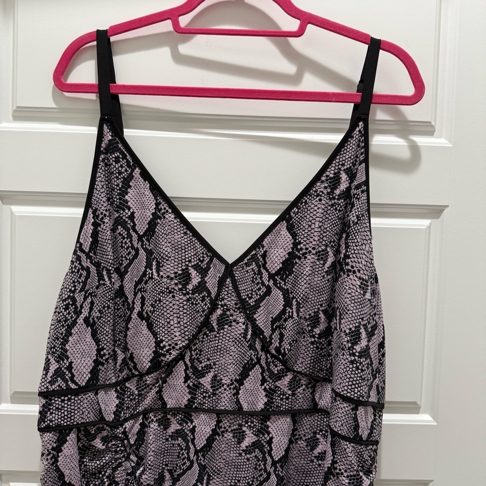 Torrid Mauve Pink Snakeskin Print Studio Knit
Ruched Bodycon Dress 3X - Picture 5 of 12